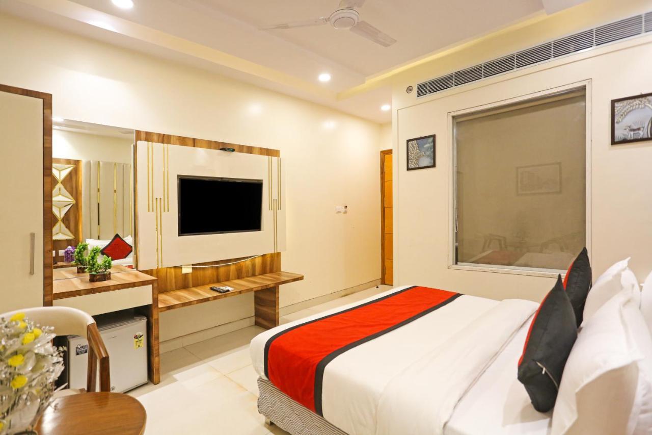Frank Stay-Newly Built Worth -2Mins Walk From Rk Ashram Metro Satation New Delhi Extérieur photo