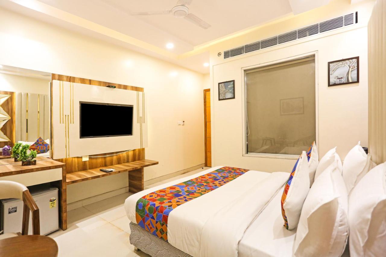 Frank Stay-Newly Built Worth -2Mins Walk From Rk Ashram Metro Satation New Delhi Extérieur photo